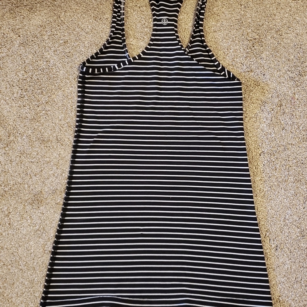 Lululemon size 4 cool racer back